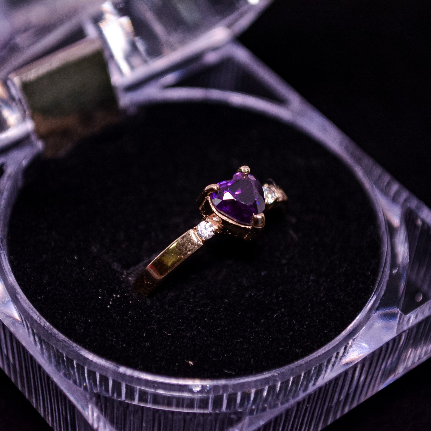 14K Gold Graduation Heart Ring with Purple CZ & Side Stones – Size 7 – A276