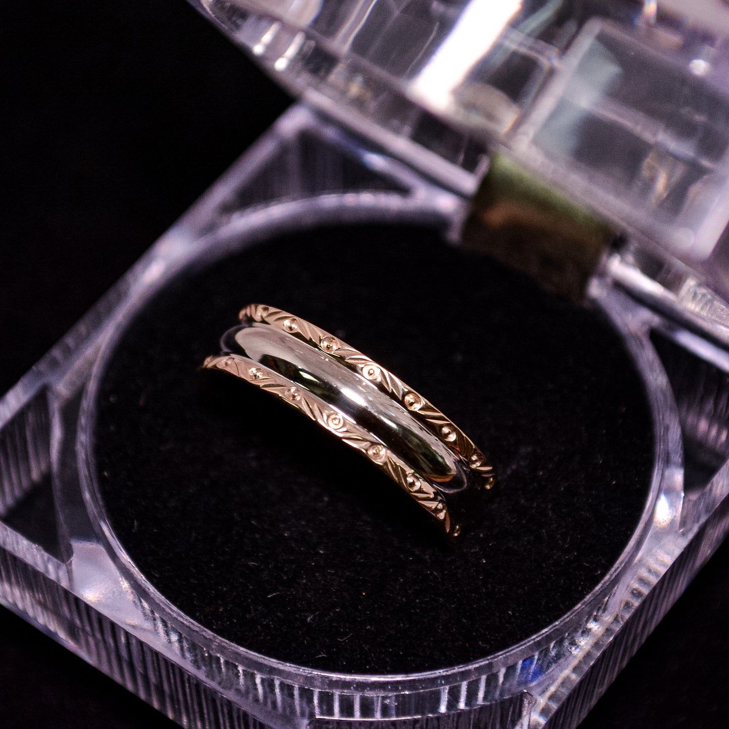 14K Gold Engraved Band Ring – Size 10 – A280