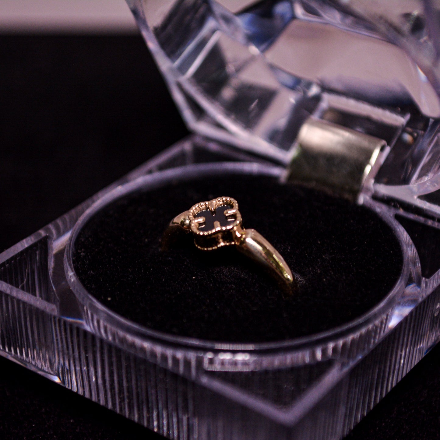 14K Gold Open Clover Ring – Size 7 (1.9g) – A288