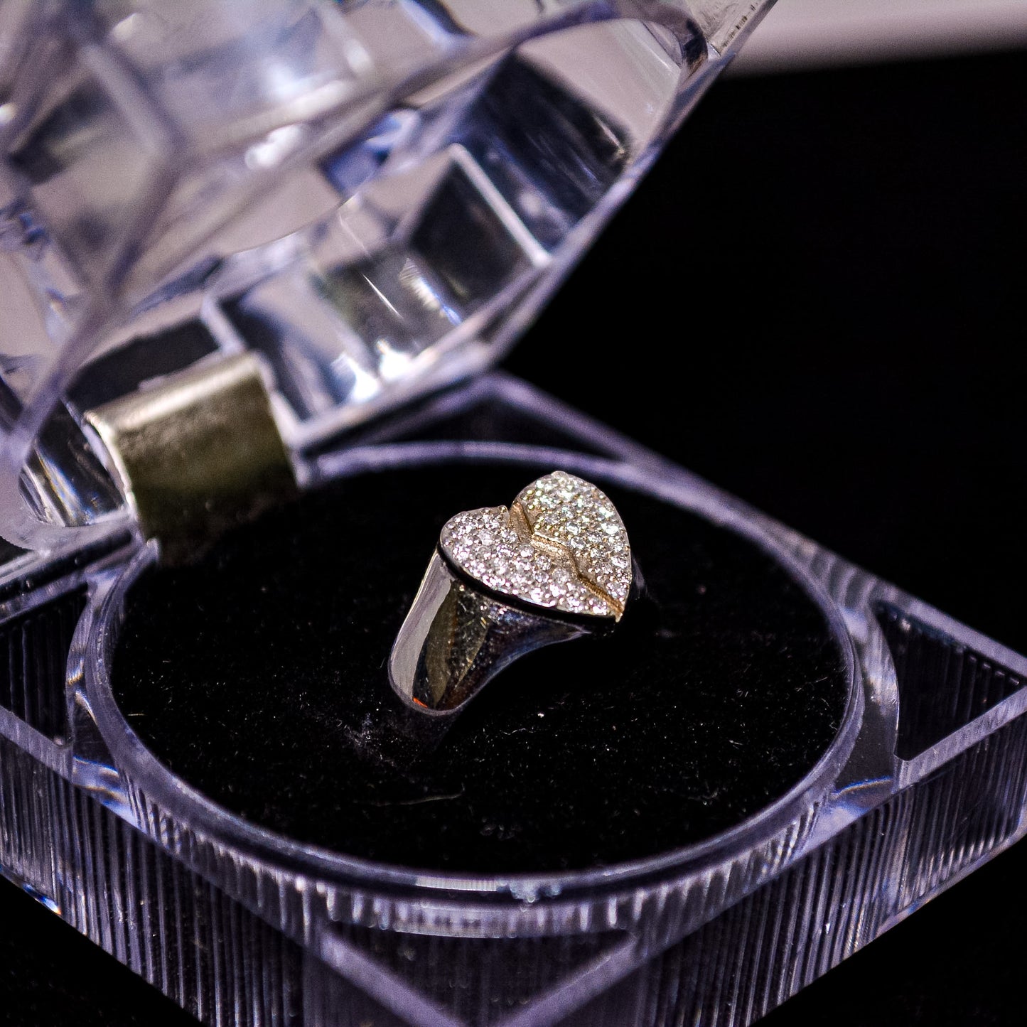 Diamond Heart Gold Ring – 4.6g – Size 6.5 | A197