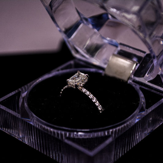 Emerald Cut Lab-Grown Diamond Engagement Ring – 1.23 TCW – H / VVS2 – Size 7.5 | AL11