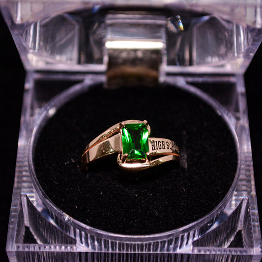 14K Gold Graduation Ring with Green CZ Stone – Size 6.5 – A275