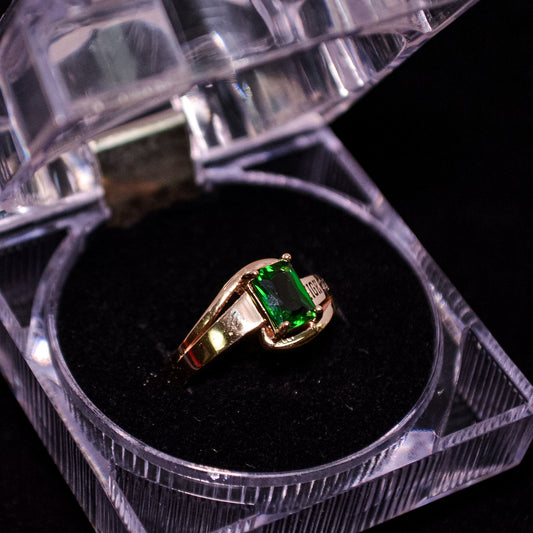 14K Gold Graduation Ring with Green CZ Stone – Size 6.5 – A275