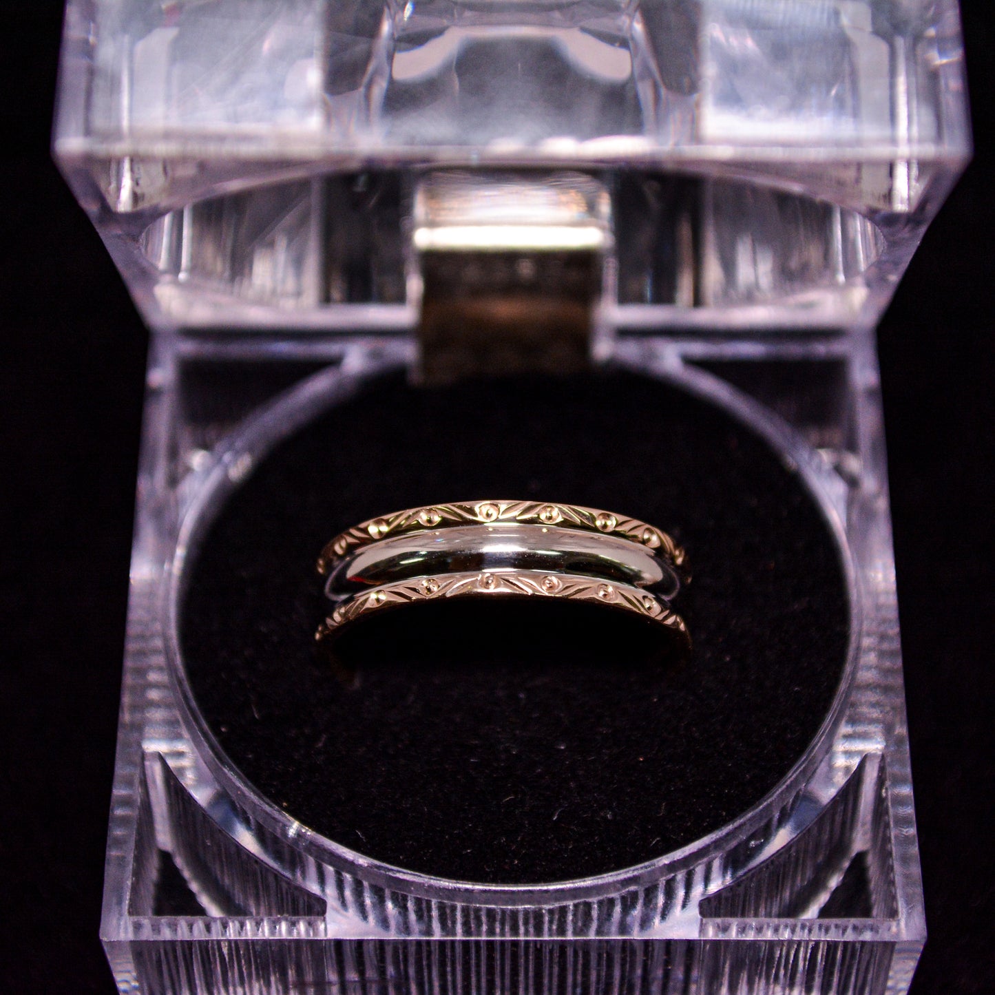 14K Gold Engraved Band Ring – Size 10 – A280