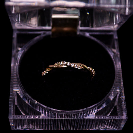 14K Gold Twisted CZ Band Ring – Size __ (2.1g) – A299