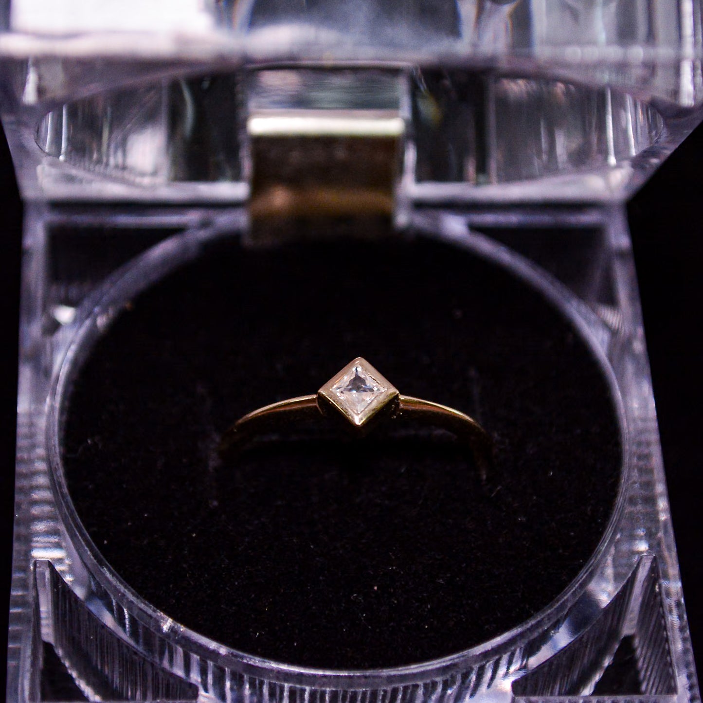 14K Gold Princess-Cut CZ Solitaire Ring – Size __ (1.3g) – A298
