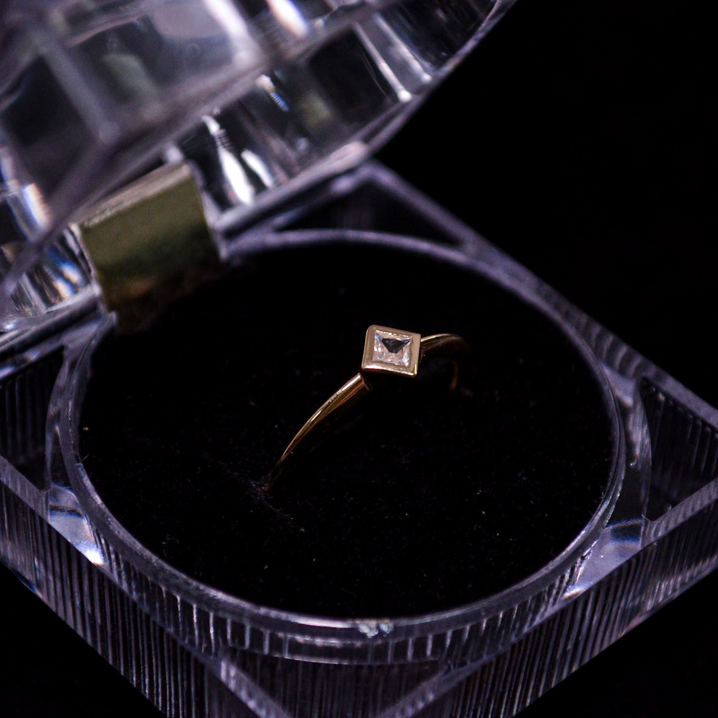 14K Gold Princess-Cut CZ Solitaire Ring – Size __ (1.3g) – A298