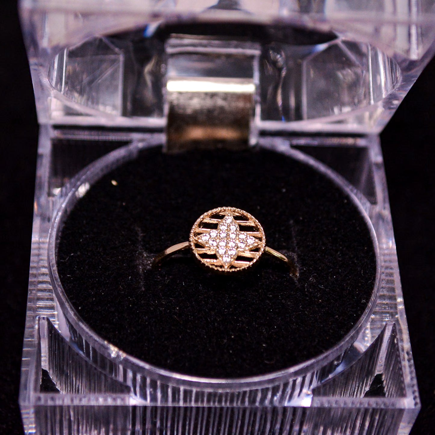 14K Gold Round Cluster CZ Ring with Open Design – Size __ (1.1g) – A300