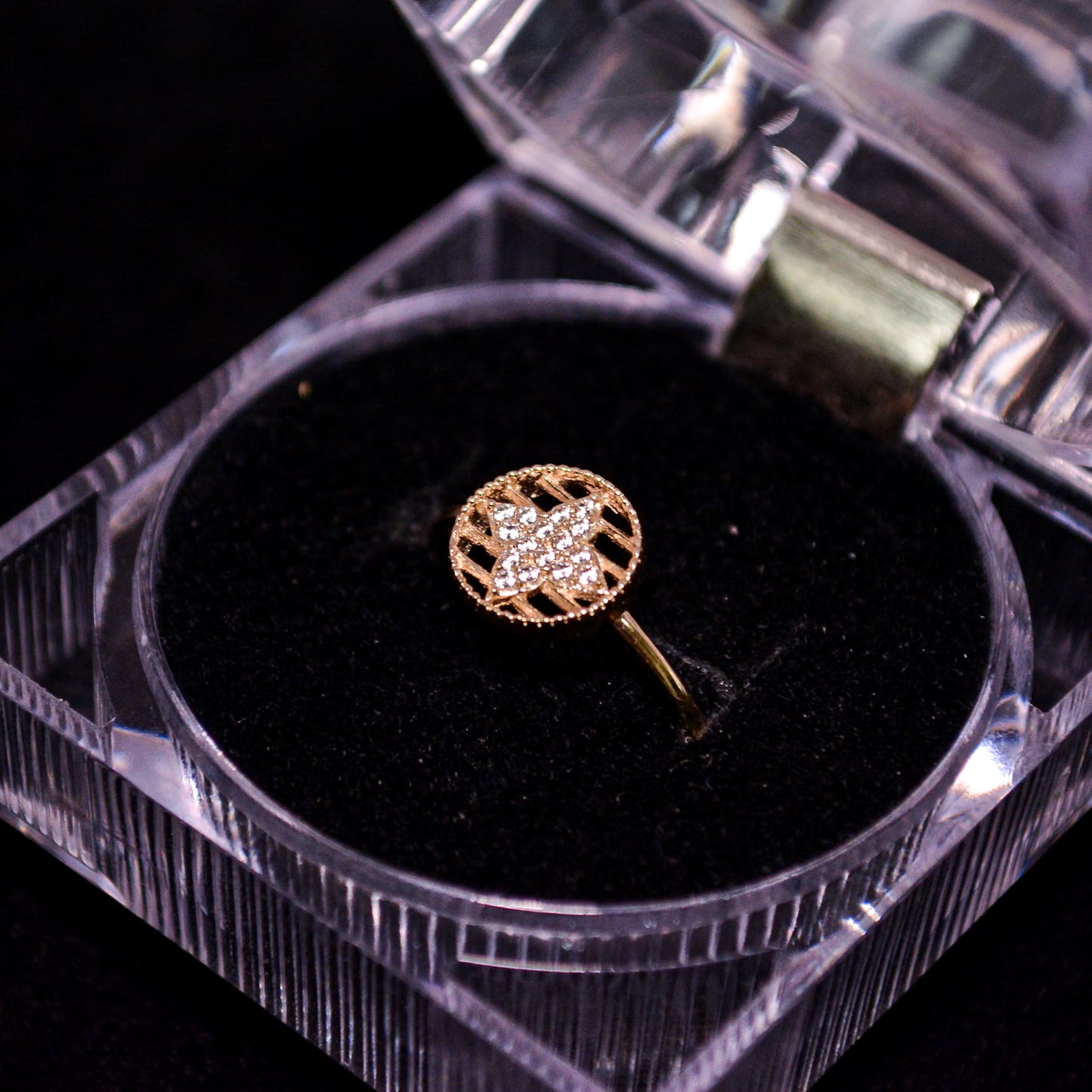 14K Gold Round Cluster CZ Ring with Open Design – Size __ (1.1g) – A300