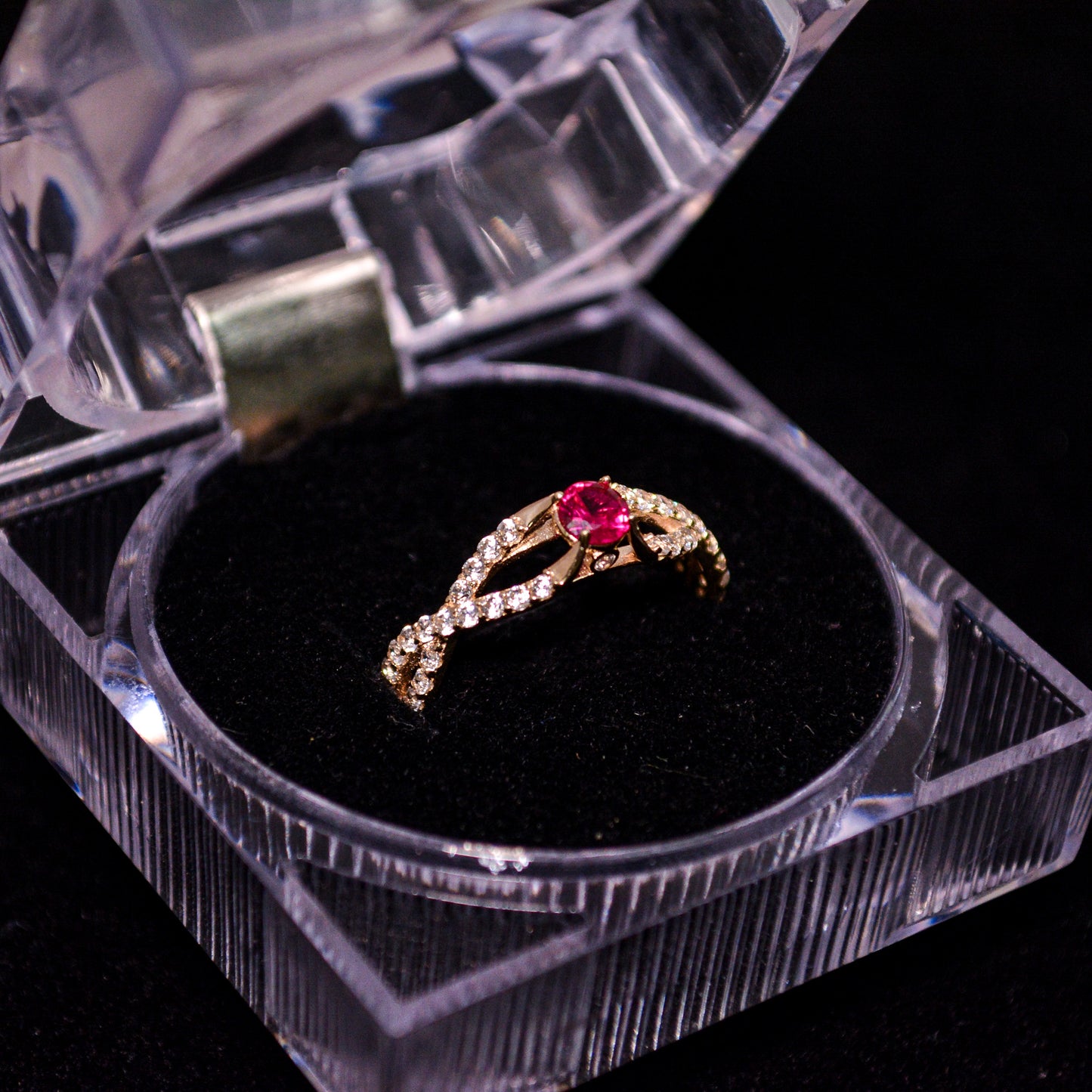 14K Gold Ruby Red Center Stone Ring with CZ Accents – Size __ (2.0g) – A296