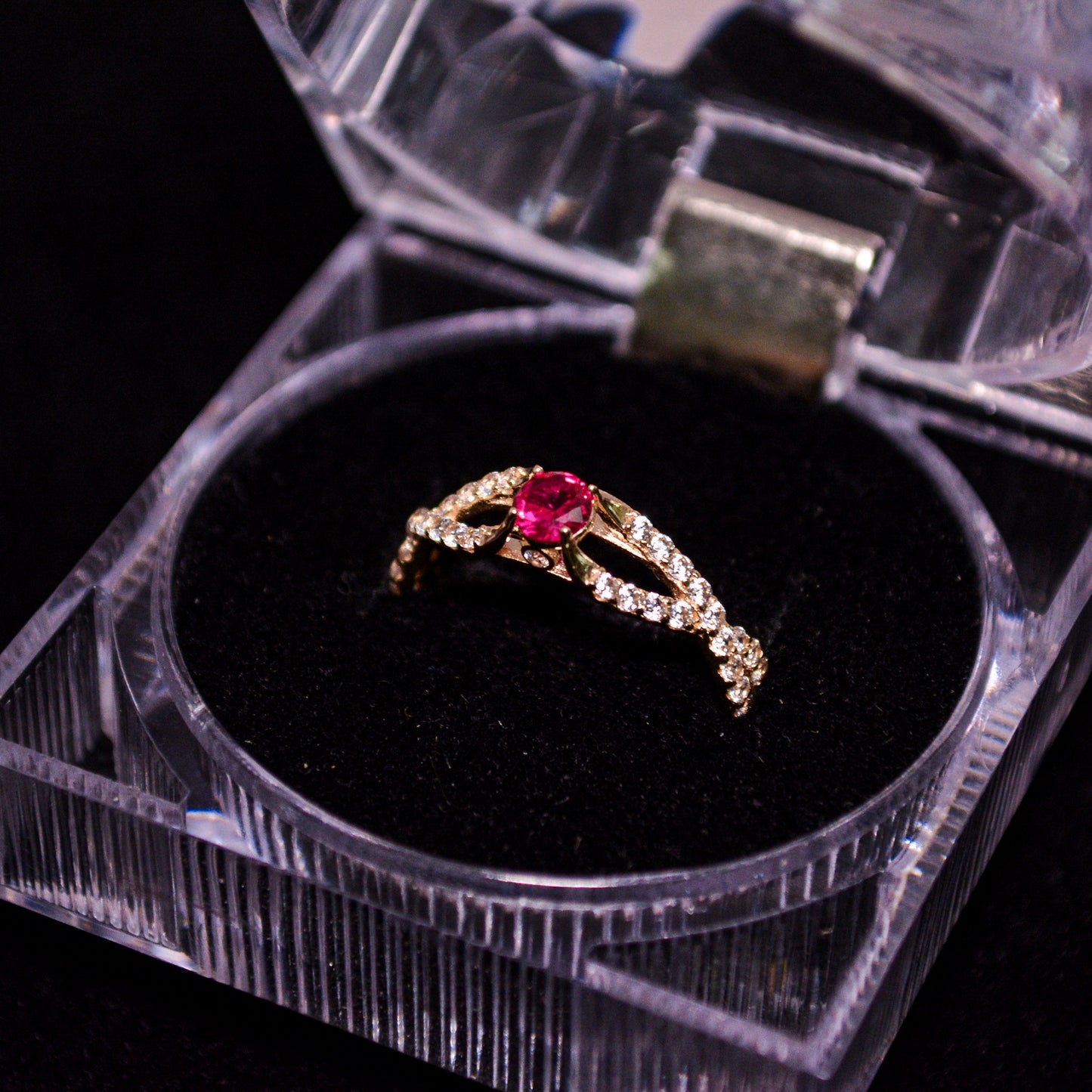 14K Gold Ruby Red Center Stone Ring with CZ Accents – Size __ (2.0g) – A296