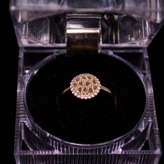 14K Gold Nugget Circle Ring with CZ Halo – Size 7 (1.7g) – A255