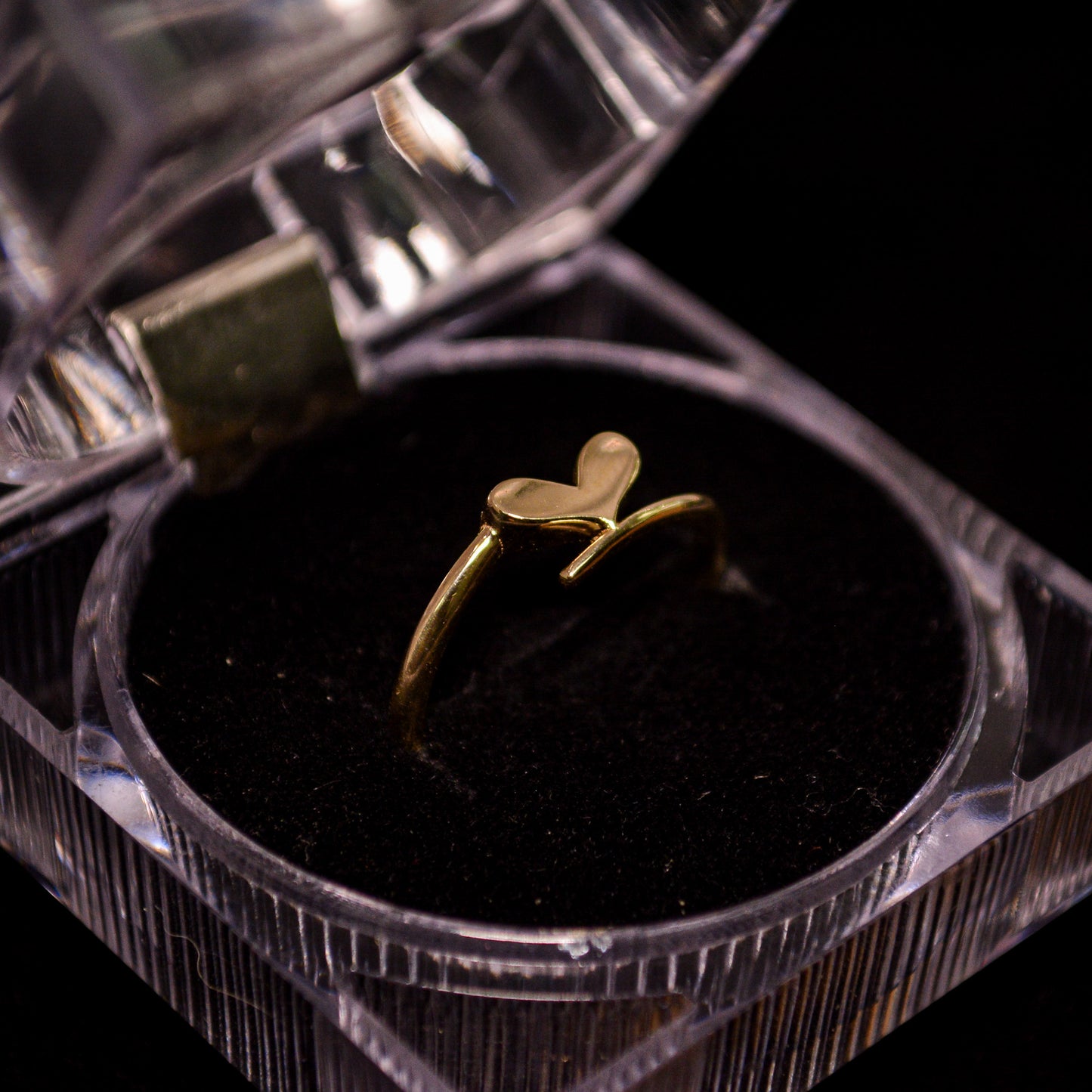 14K Gold Minimalist Heart Ring – Size 7 (1.7g) – A287