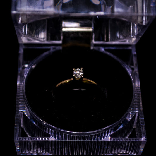 Natural Diamond Solitaire Gold Ring – 1.6g – Size 6.5 | A93