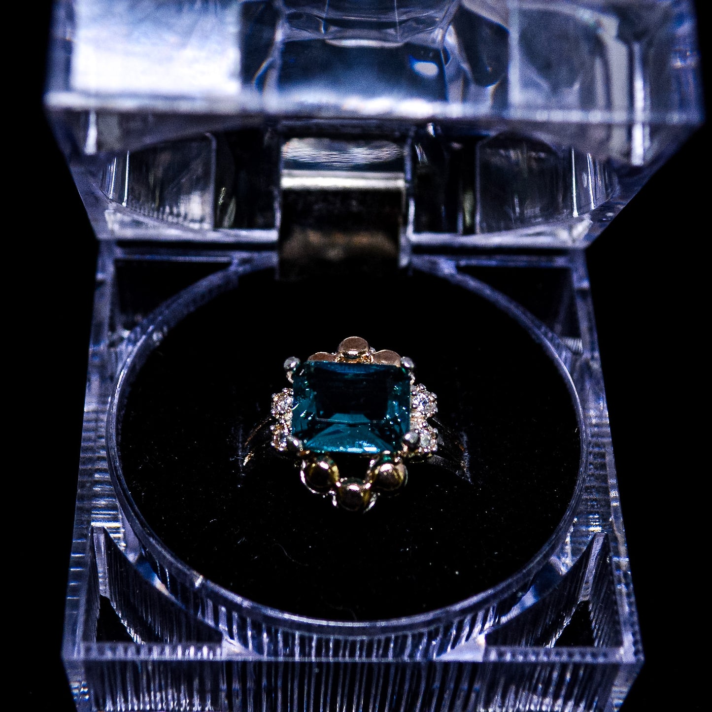 Silver Emerald-Cut Blue Stone Statement Ring – Size 8 (A85)