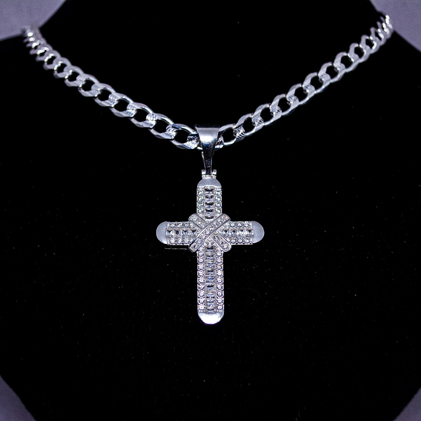 Silver CZ Cross Pendant – 9.9g | D129
